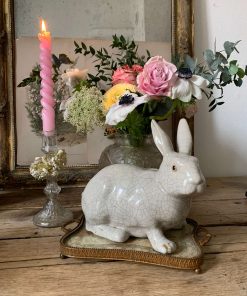 Alternative view of Petit lapin en faïence début XXème