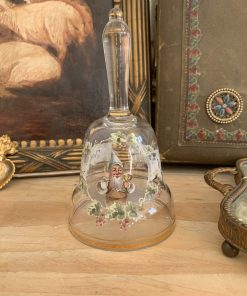 Ancienne cloche en verre