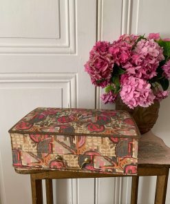 Ancienne boîte à couture