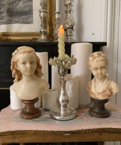 Paire de bustes anciens en cire