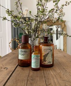 Alternative view of Lot de 3 flacons de pharmacie anciens